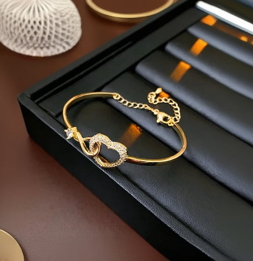 Brazalete Corazón Infinito 💖 Ajustable + Caja de regalo 🎁